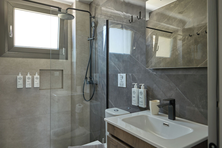 Bathroom, Emerald Tinos, South Aegean