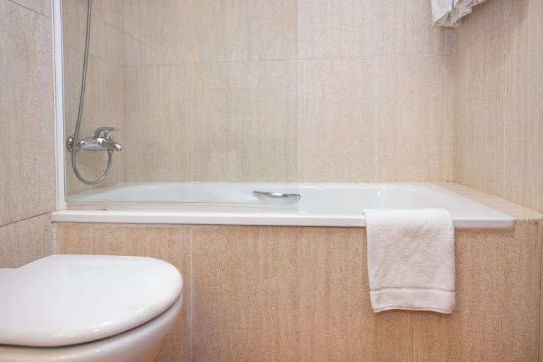 Bathroom 5, RVHotels Vila de Tossa, Girona