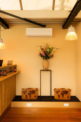 Public Area, FLOATS by H2OTEL, Rotterdam