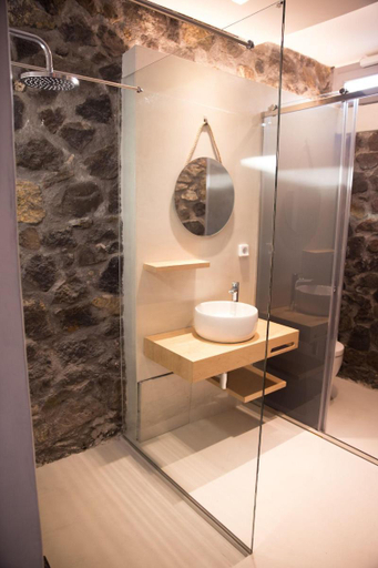 Bathroom 5, Horizon Mills, South Aegean