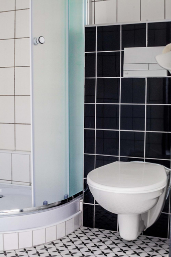 Bathroom, Hotel Rajka, Mosonmagyaróvár