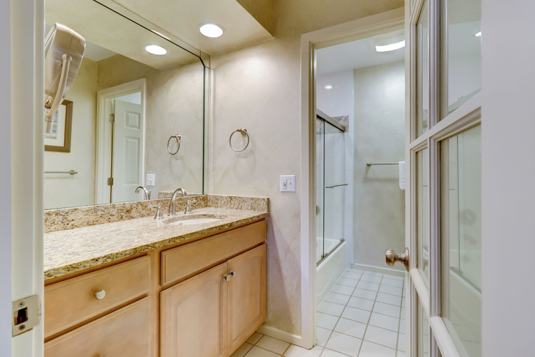 Bathroom 3, 552 Ocean Course at The Sea Pines Resort, Beaufort
