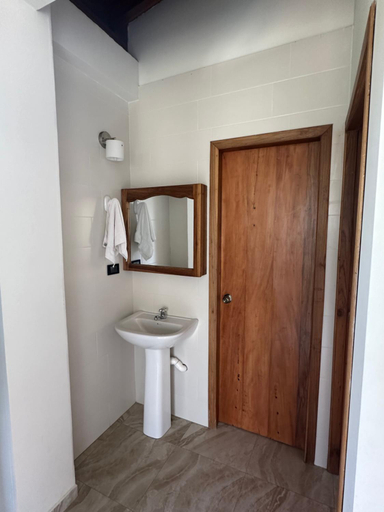 Bathroom 3, Canoa South Beach, Sucre