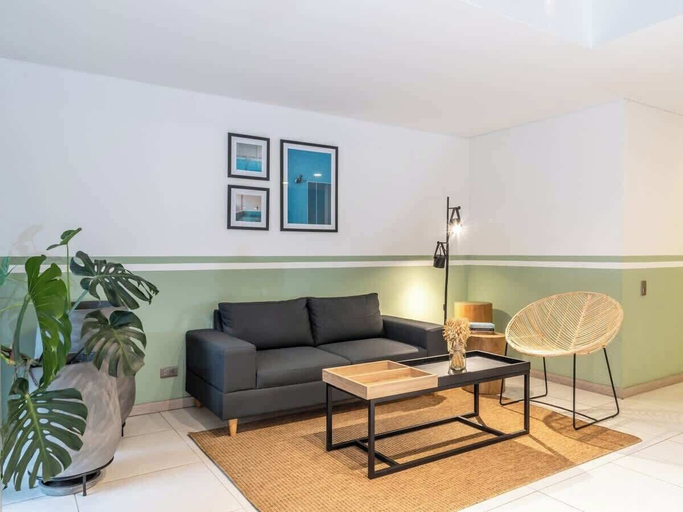Others 5, Cozy 3 BR w/ Balcony in Laureles Medellín, Medellín