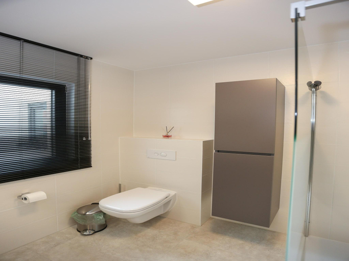 Others 3, Apartment in Middelkerke with Large Terrace, West-Vlaanderen