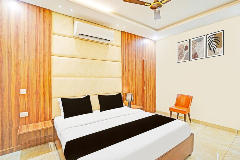 Room 2, Premium Luxury Stays at Gomti Nagar, Lucknow, Lucknow