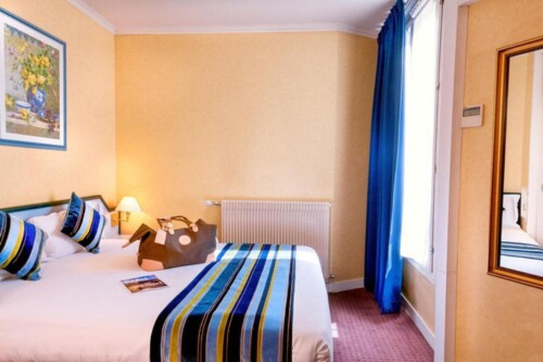 Bedroom 4, Opera Deauville Hotel, Paris