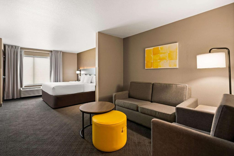 Bedroom 3, Comfort Suites Hudson I-94, Saint Croix