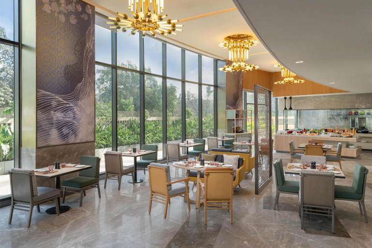 Food & Drinks 5, Hilton Garden Inn Mumbai International Airport, Mumbai Suburban