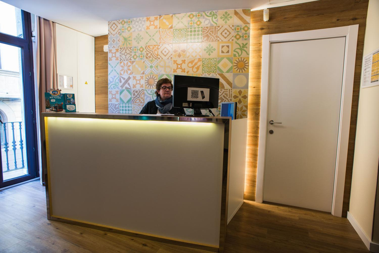 Public Area 2, Hostal Marenostrum, Barcelona