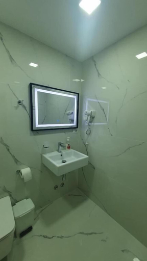 Bathroom 5, Ceko Hotel, Sarandës