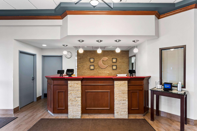 Public Area 2, Comfort Inn & Suites Kenosha, Kenosha