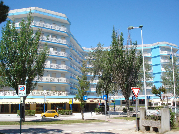 3, 2-bedroom Apartment Near Beach, Venezia