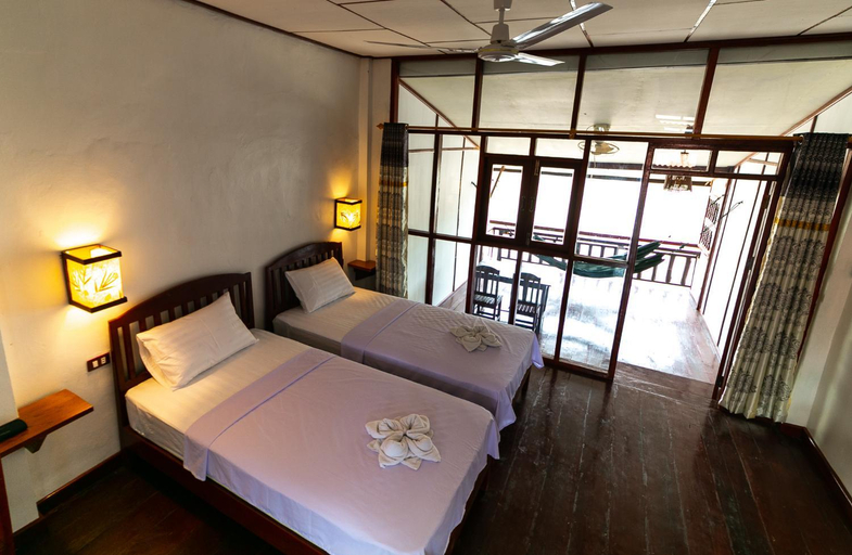 Others 3, Dokchampa Guesthouse, Khong