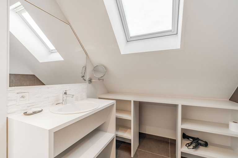 Bathroom 5, Maison Bruges, West-Vlaanderen