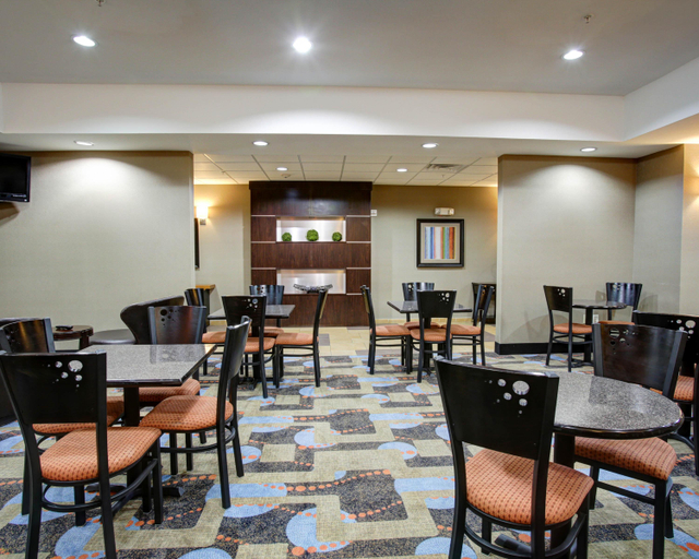 Food & Drinks 5, Comfort Suites Bastrop, Bastrop