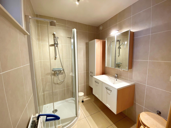 Bathroom 3, Apartment in Nieuwpoort With Ocean Views, West-Vlaanderen