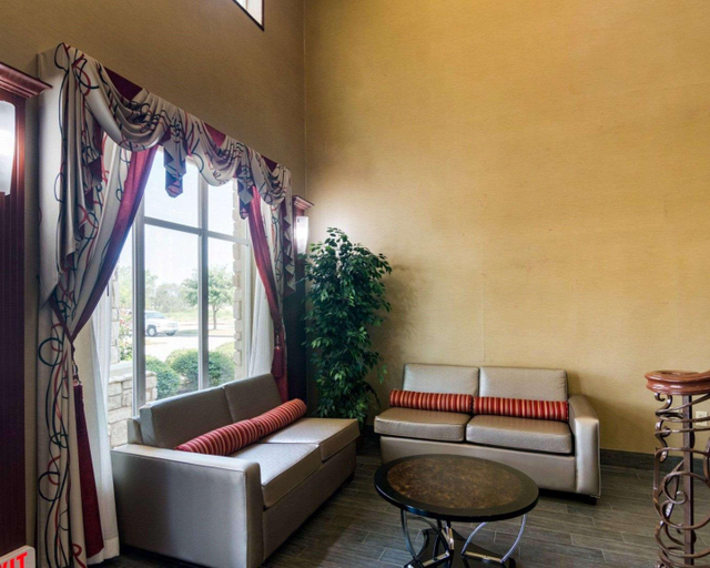 Public Area 3, Comfort Suites Gainesville, Cooke