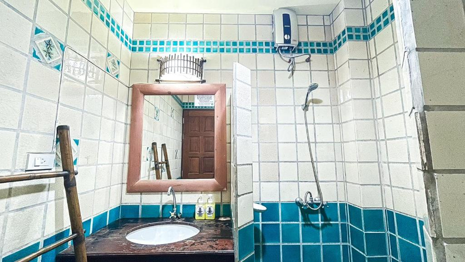 Bathroom 4