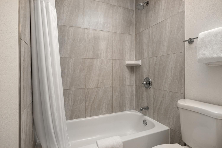 Bathroom 4, Spark by Hilton Rock Springs, Sweetwater
