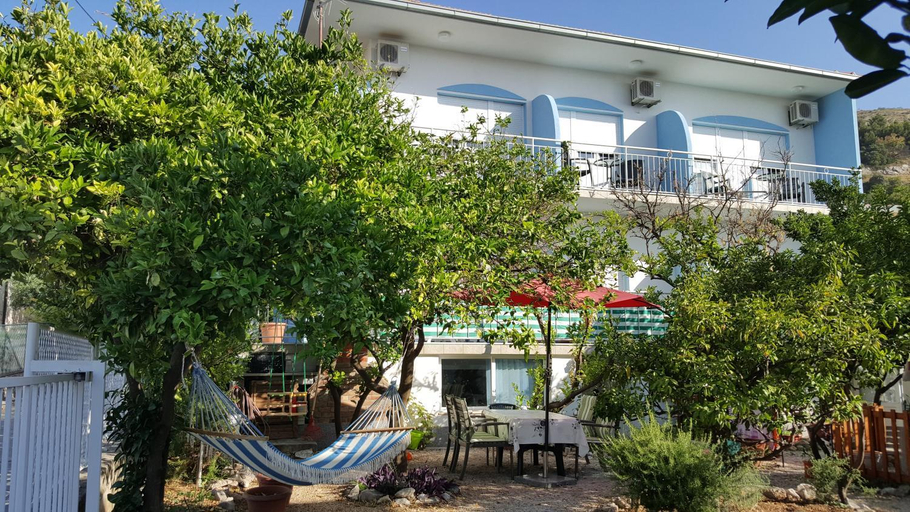 Others 4, Two Sisters Apartments, Seget