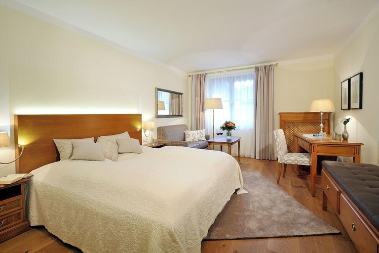 Bedroom 3, Hotel Gut Ising, Traunstein