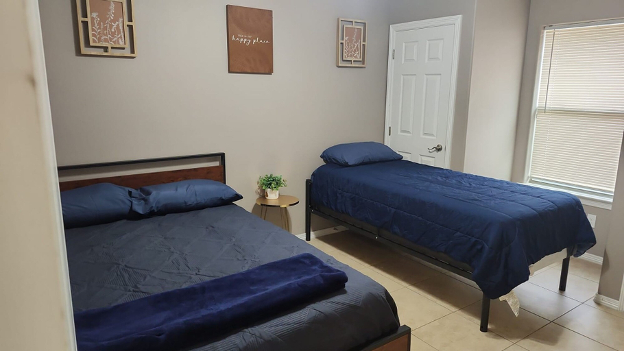Room 2, 2 Bedrooms Apt Near Univeristy, Hidalgo