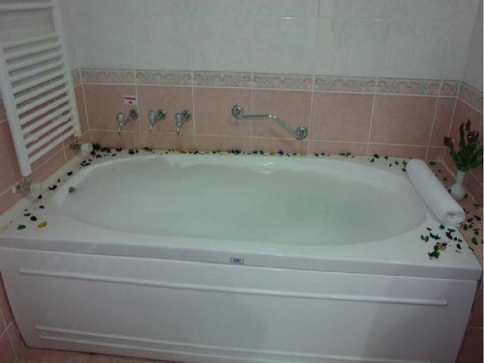 Bathroom 4, Roza Resort Thermal Hotel, Kozaklı