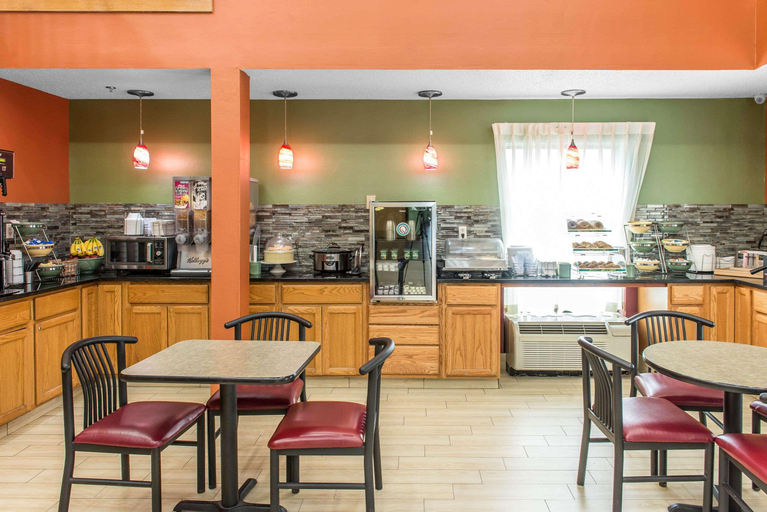 Food & Drinks 5, Quality Inn & Suites Columbus West - Hilliard, Franklin