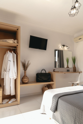 Bedroom 4, White Canvas Studios, Ionian Islands