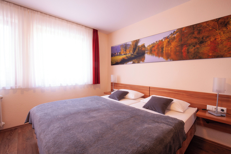 Bedroom 2, Hotel Garni Zum Wilden Mann, Hohenlohekreis