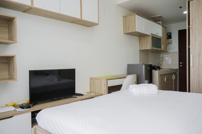 Bedroom, Fully Furnished with Cozy Design Studio Apartment at Springwood Residence, Tangerang