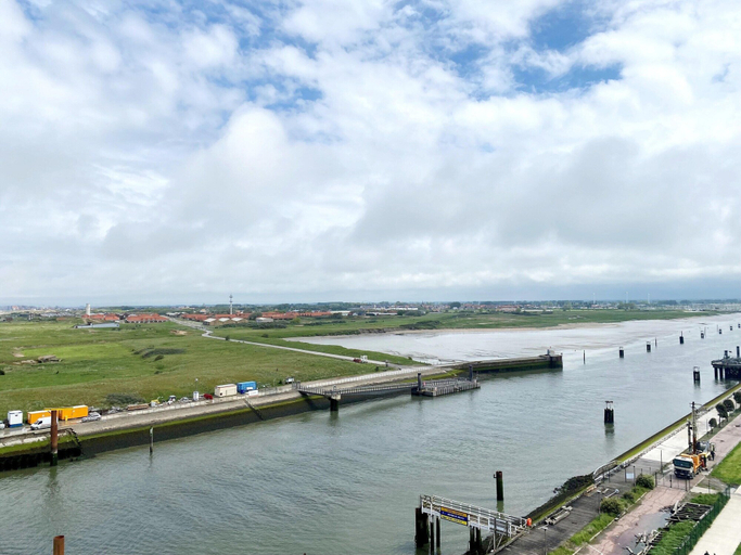 View from property 2, Seaside Serenity Apartment, West-Vlaanderen