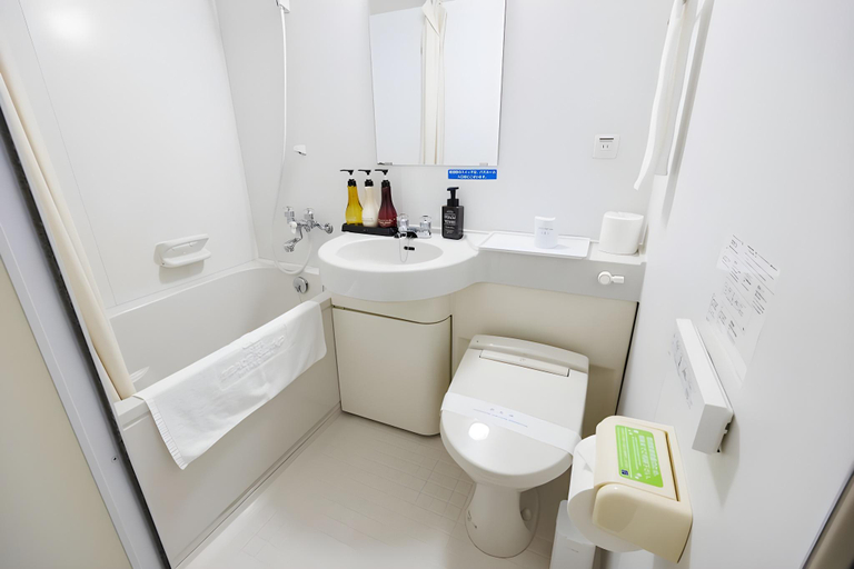 Bathroom 4, Hotel Peace Island Miyakojima Shiyakusho Tori, Miyakojima