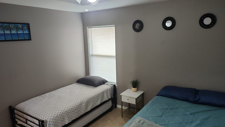Room 4, 2 Bedrooms Apt Near Univeristy, Hidalgo