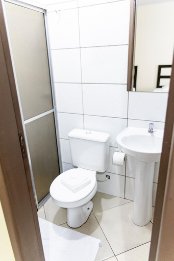 Bathroom 3, Hotel Village, Pato Branco