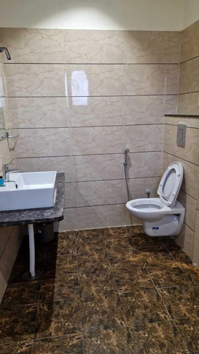 Bathroom 5, Hotel Grand Vasante, Bhilwara