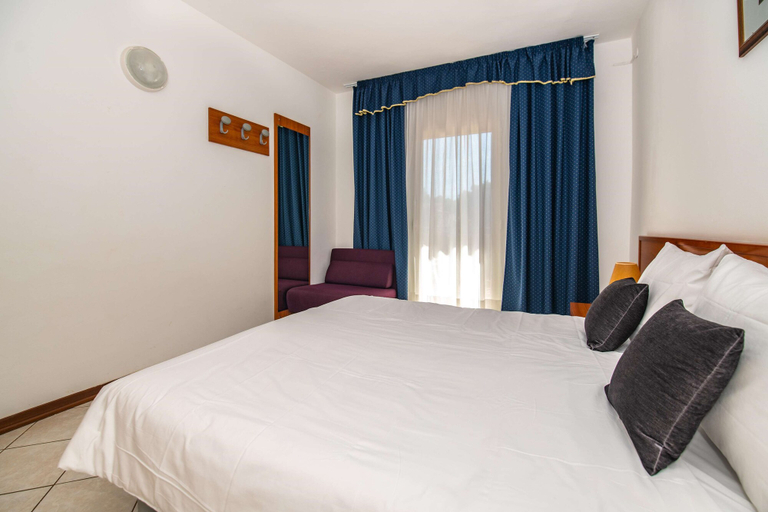 Bedroom 3, Ai Pini Medulin Resort, Medulin