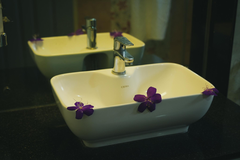 Bathroom 5, Ayurgem Ayurveda Yoga and Wellness Retreat Munnar, Idukki