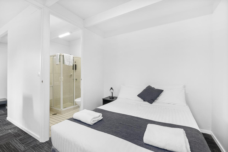 Bedroom 2, Sundown Villas Canberra, Symonston