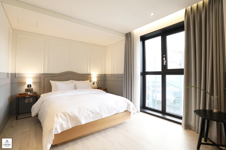 Bedroom 3, Hotel Londoner Gwanganlli, Suyeong