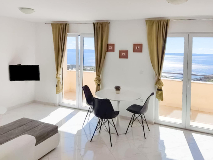 Others 5, Beach Holiday Home in Makarska, Makarska