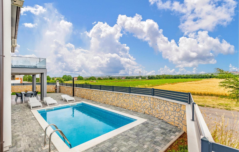 Others 4, Stunning Home In Pula, Pula