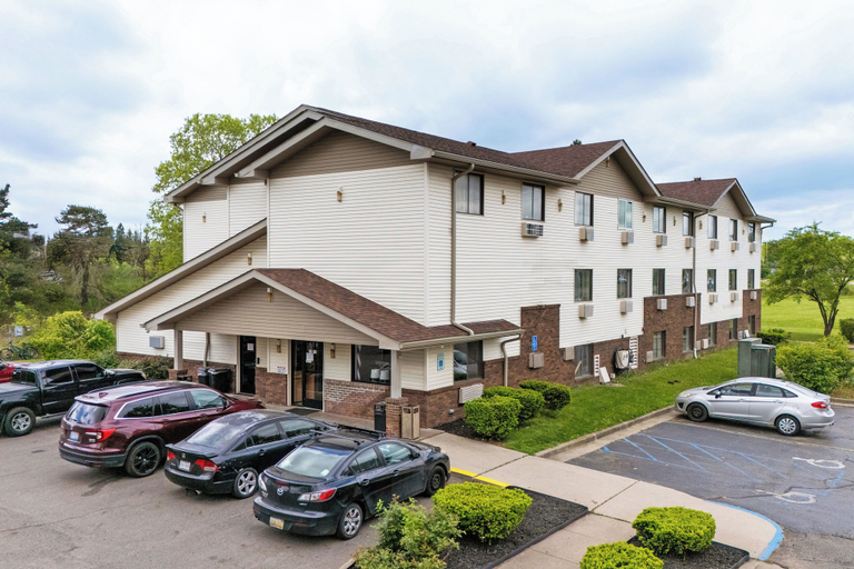 Public Area, Super Inn by OYO Lansing MI, Ingham