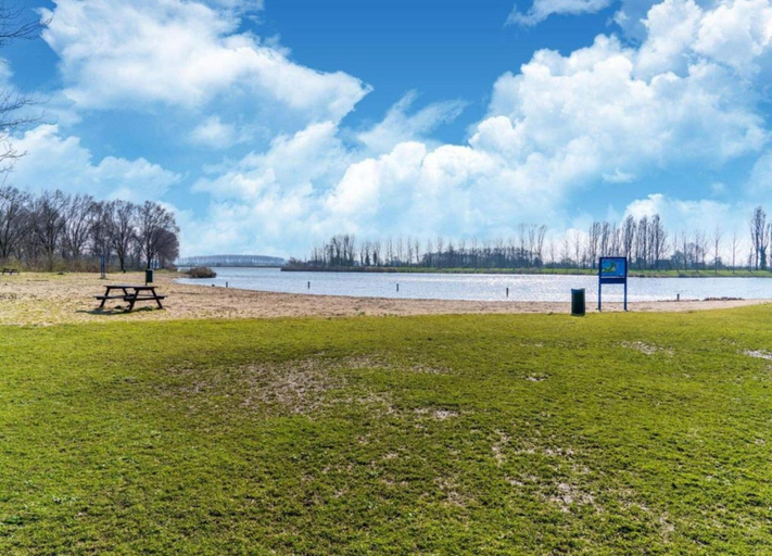 View from property 2, Bungalow by Water Near Rotterdam and Zeeland, Bernisse
