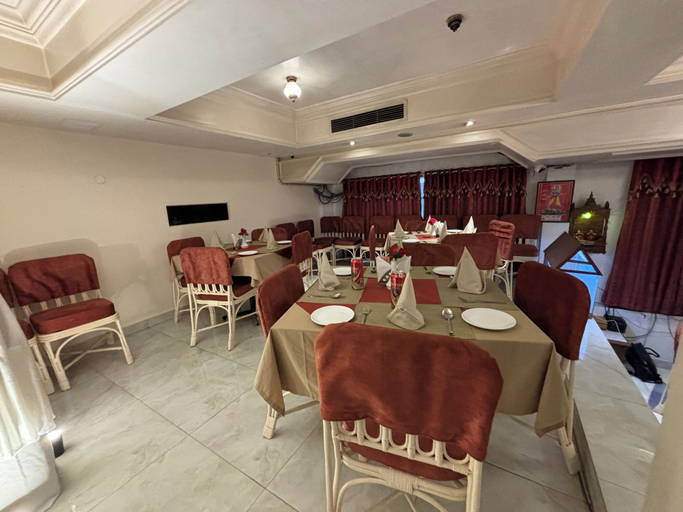 Food & Drinks 5, Hotel Pradeep, Varanasi