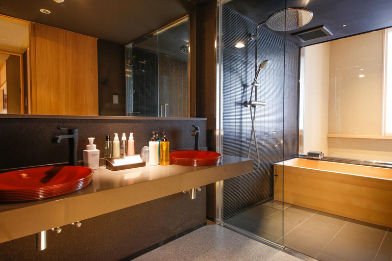 Bathroom 3, Hotel Honnoji, Kyoto