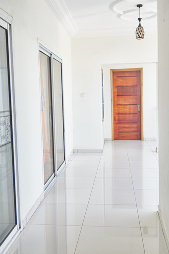 Others 5, Luxe Guest House, Wouri