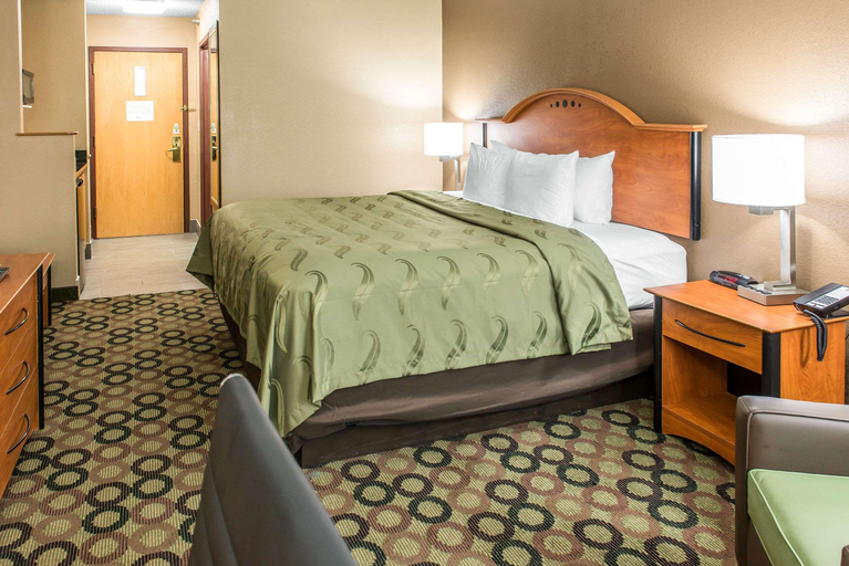 Bedroom 3, Quality Inn & Suites Columbus West - Hilliard, Franklin