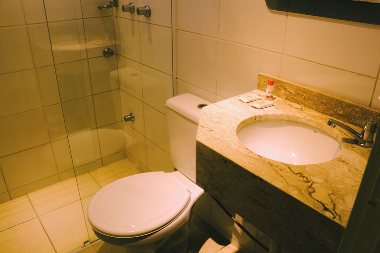 Bathroom 3, HOTEL BARTZ, Camagua